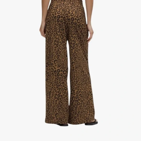 Lululemon Swift Mid-rise Leopard Print Wide-Leg Pants - Picture 4 of 4